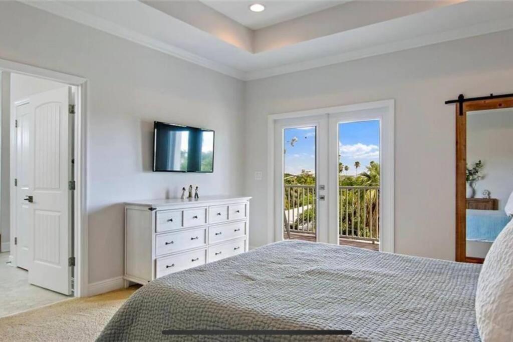 Luxurious Modern Townhouse Right Across Beach!! Table Tennis St. Pete Beach Exterior foto